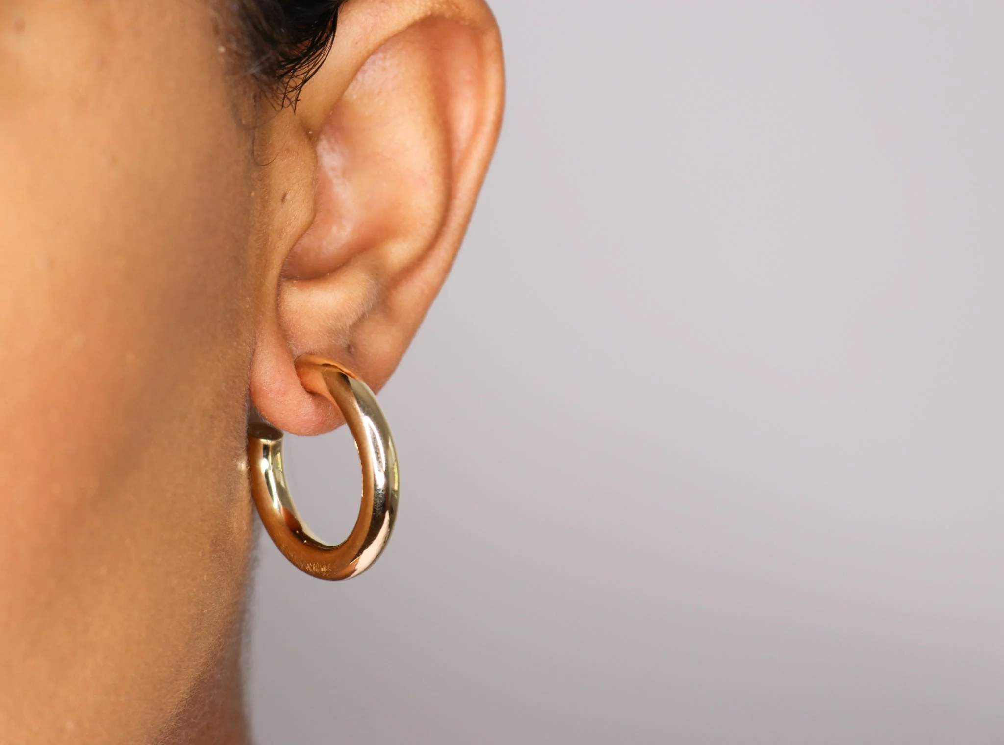 14K Chunky Hoop Earrings- Medium - Image 2